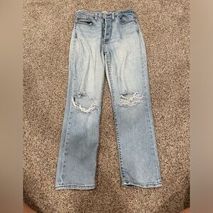 LEVI’s Wedgie Straight Fit Distressed Jeans
